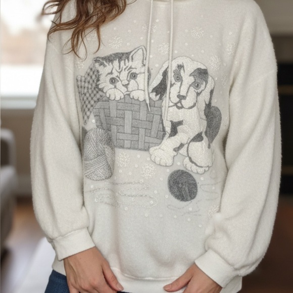 locker shop Sweaters - Vintage Cream soft winter cat Snowflake fuzzy Hoodie by Locker Shop size Medium